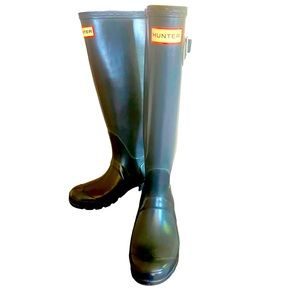Hunter original tall rain boots size US 5 but really 6.5 to small 7 womens green